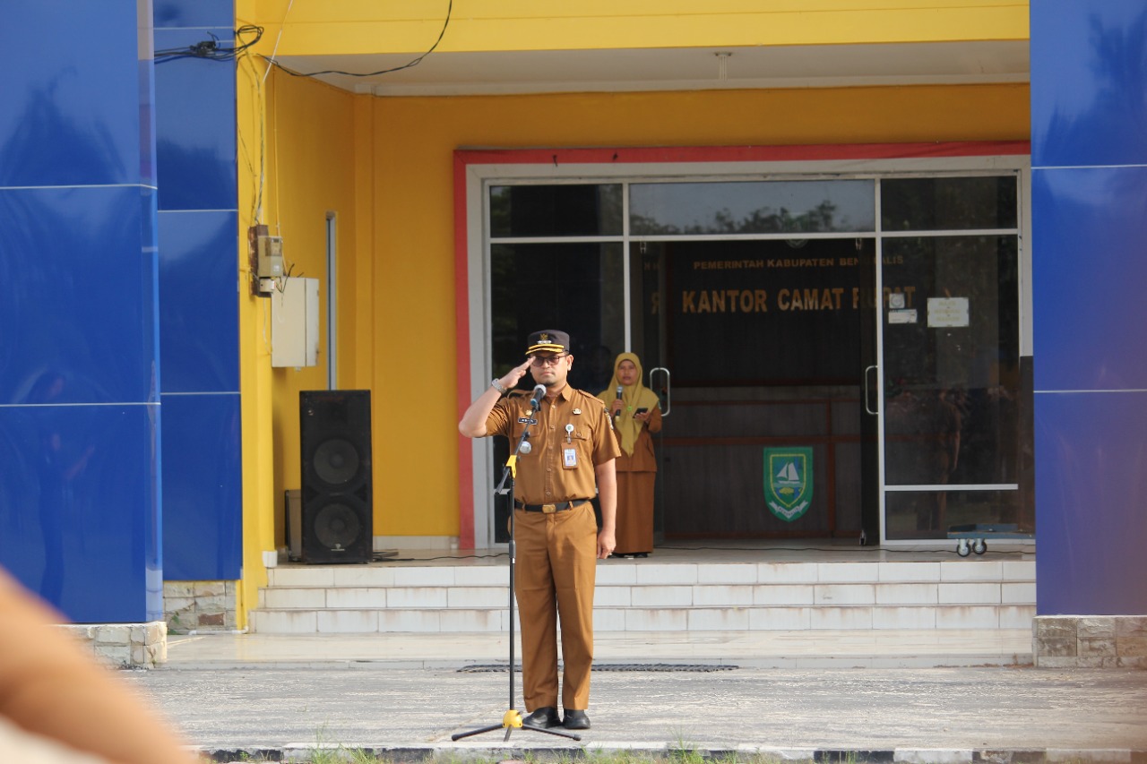 Pimpin Apel Senin, Camat Rupat Aulia Army Effendy, S.STP Sampaikan Tiga Poin Penting