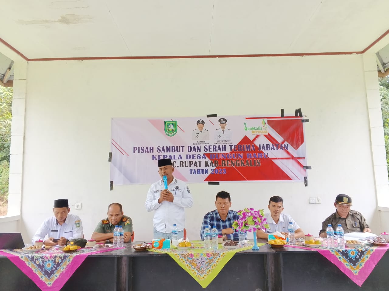 Camat Rupat Hadiri Acara Pisah Sambut dan Serah Terima Jabatan Kepala Desa Dungun Baru Kecamatan Rupat.