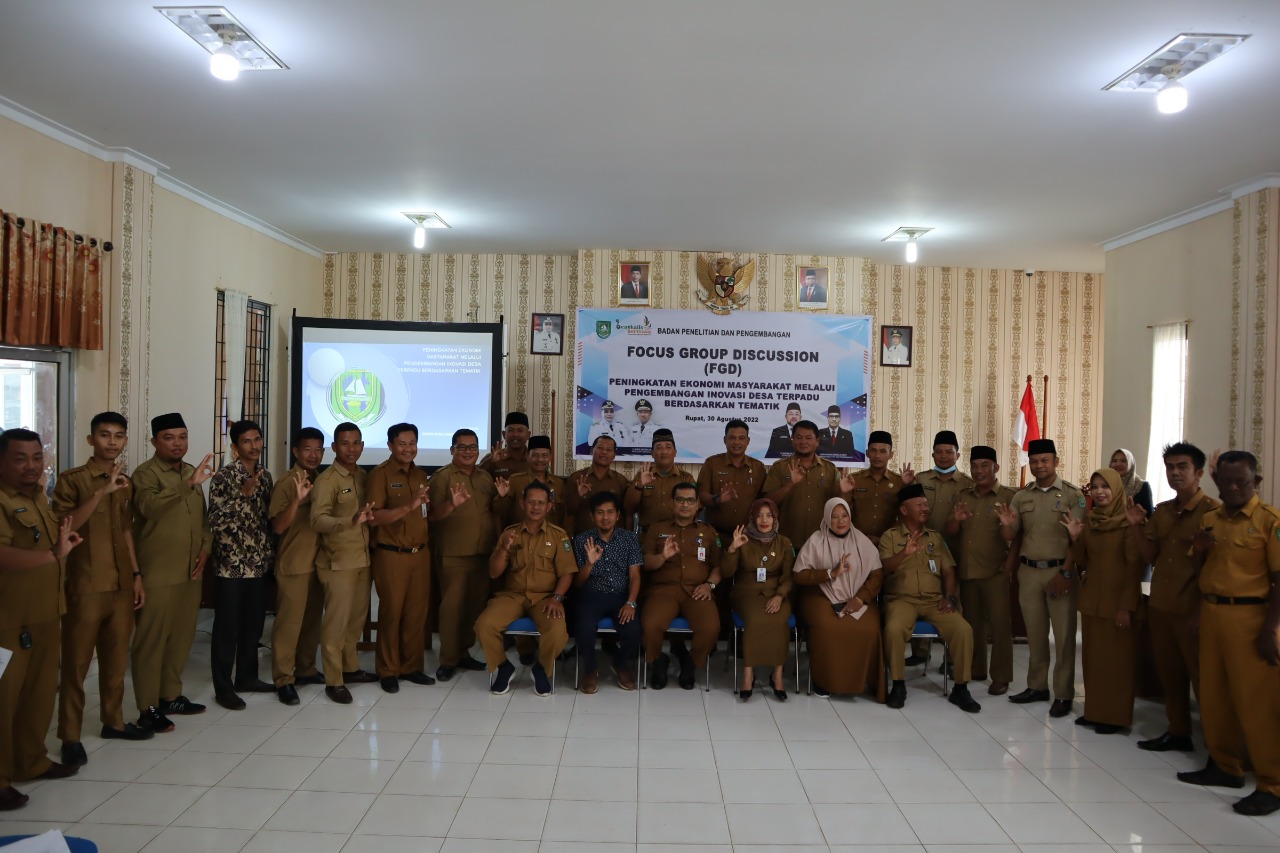 Foto Bersama Kepala BPP Kabupaten Bengkalis bersama Peserta FGD Rupat dan Rupat Utara