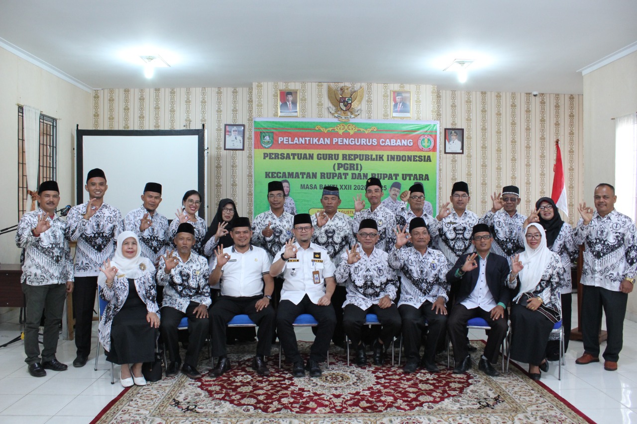 Foto Bersama Ketua dan Anggota PGRI Kec- Rupat Utara