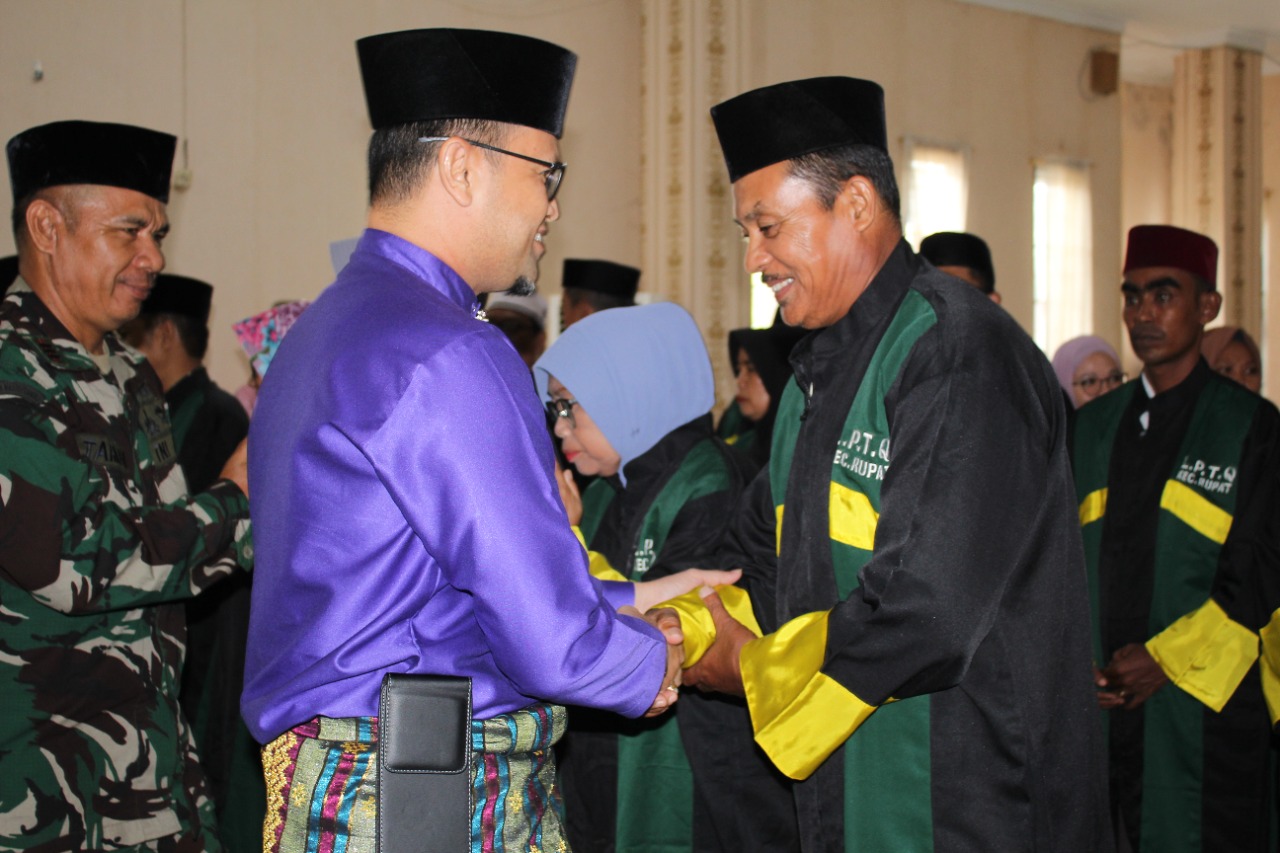 Salaman dengan Dewan dan Majelis Hakim